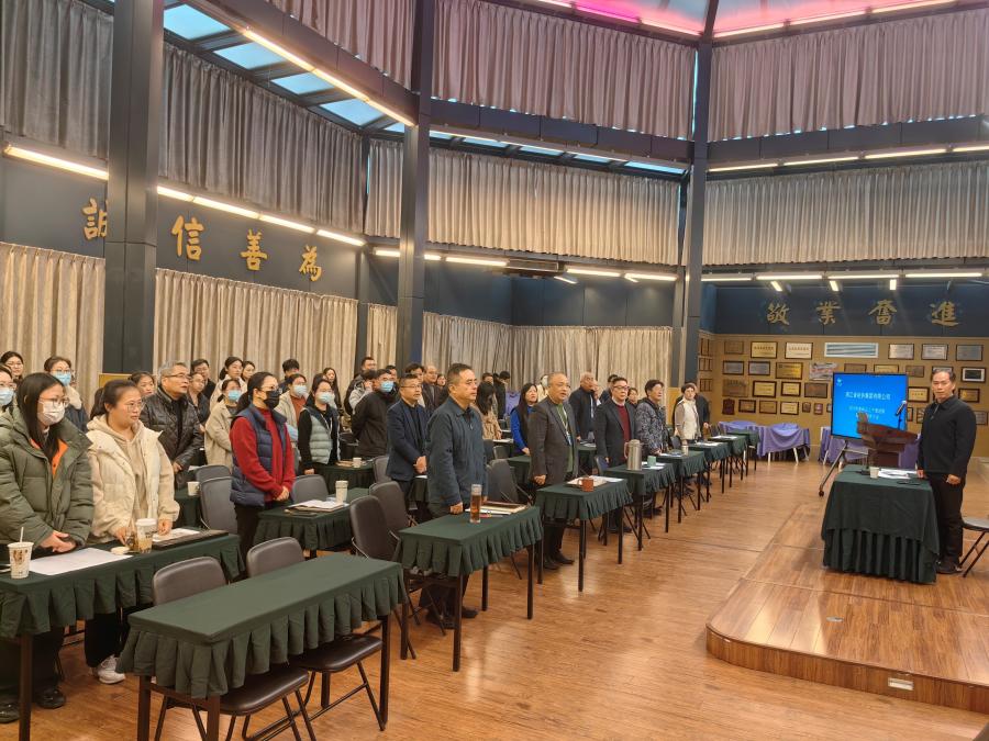 1702861476268865vsUs.jpg 1.jpg