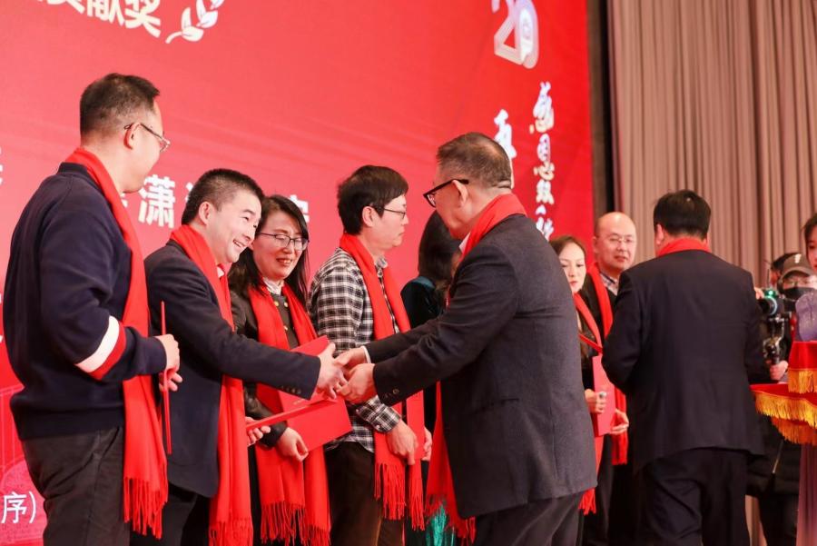 1703148884870864lcPn.jpg 4.jpg